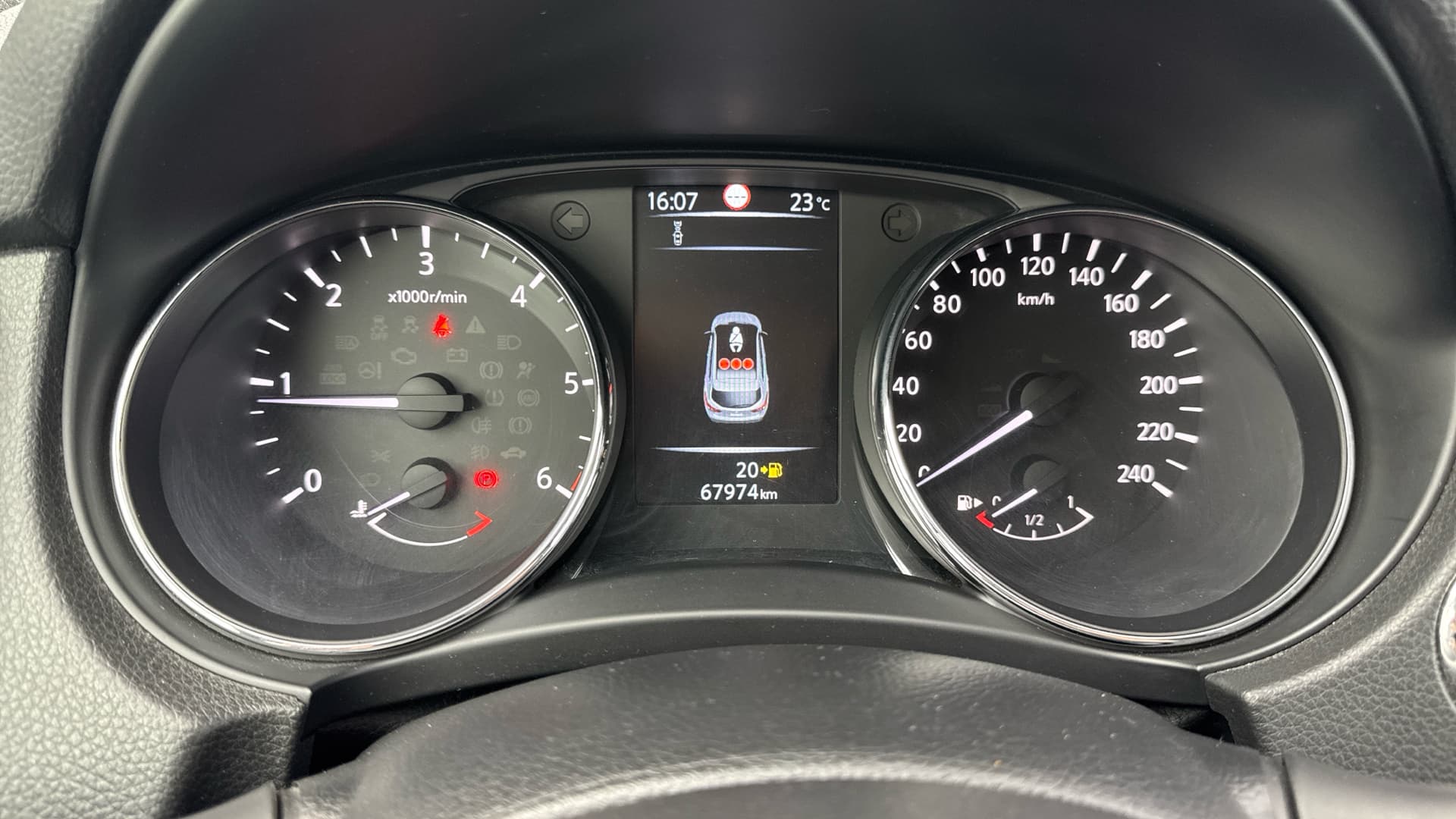 Nissan Qashqai - 9