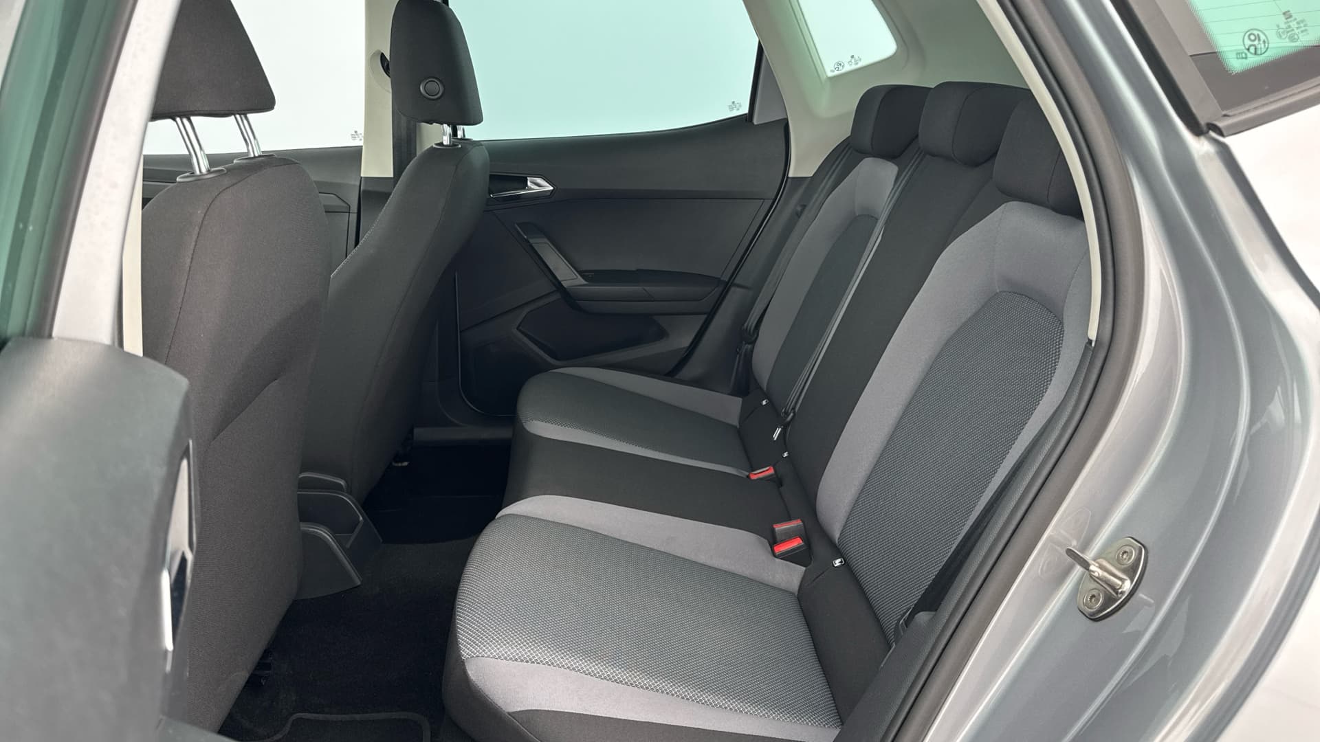 SEAT Arona - 12