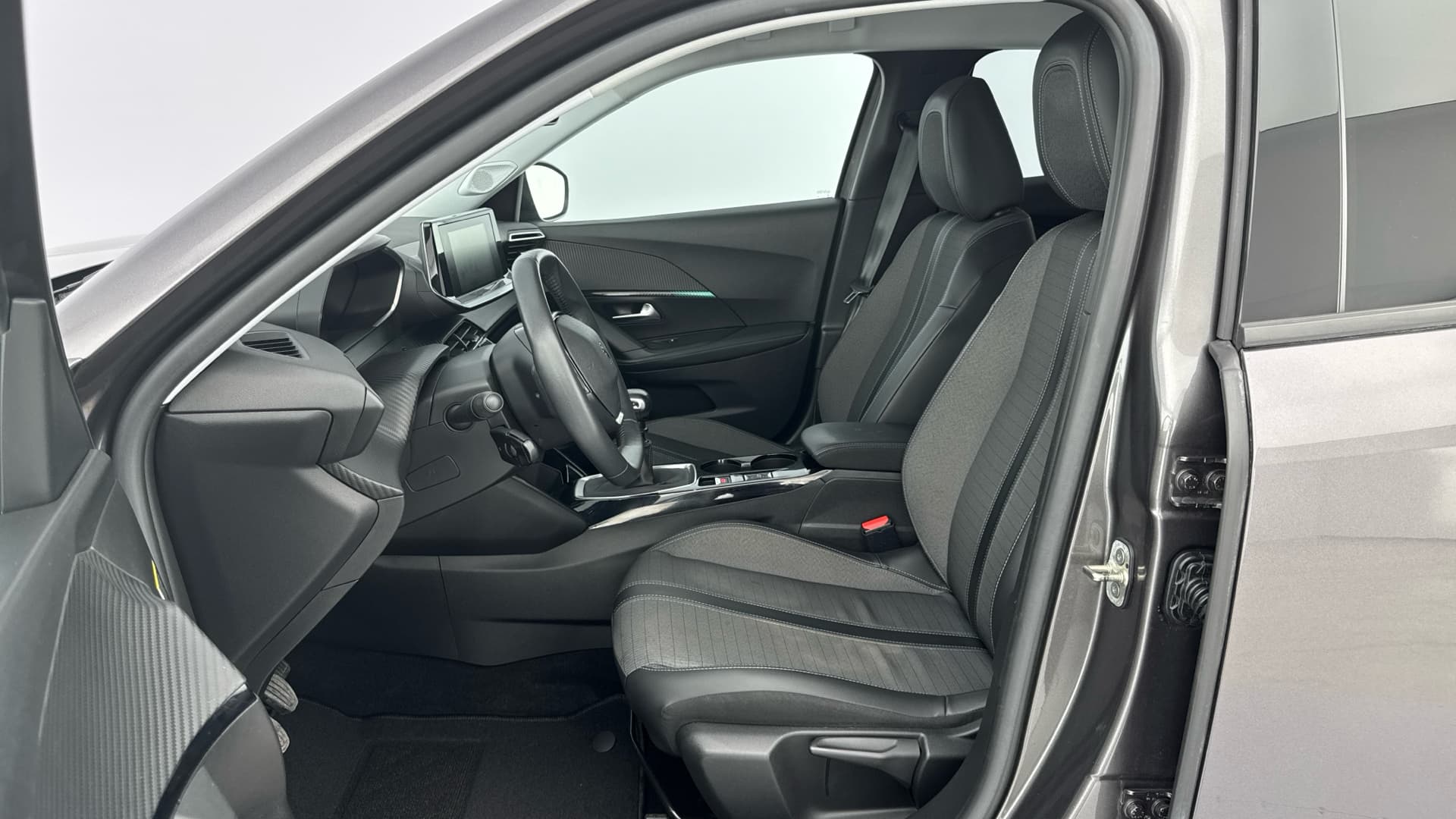 Peugeot 2008 - 11