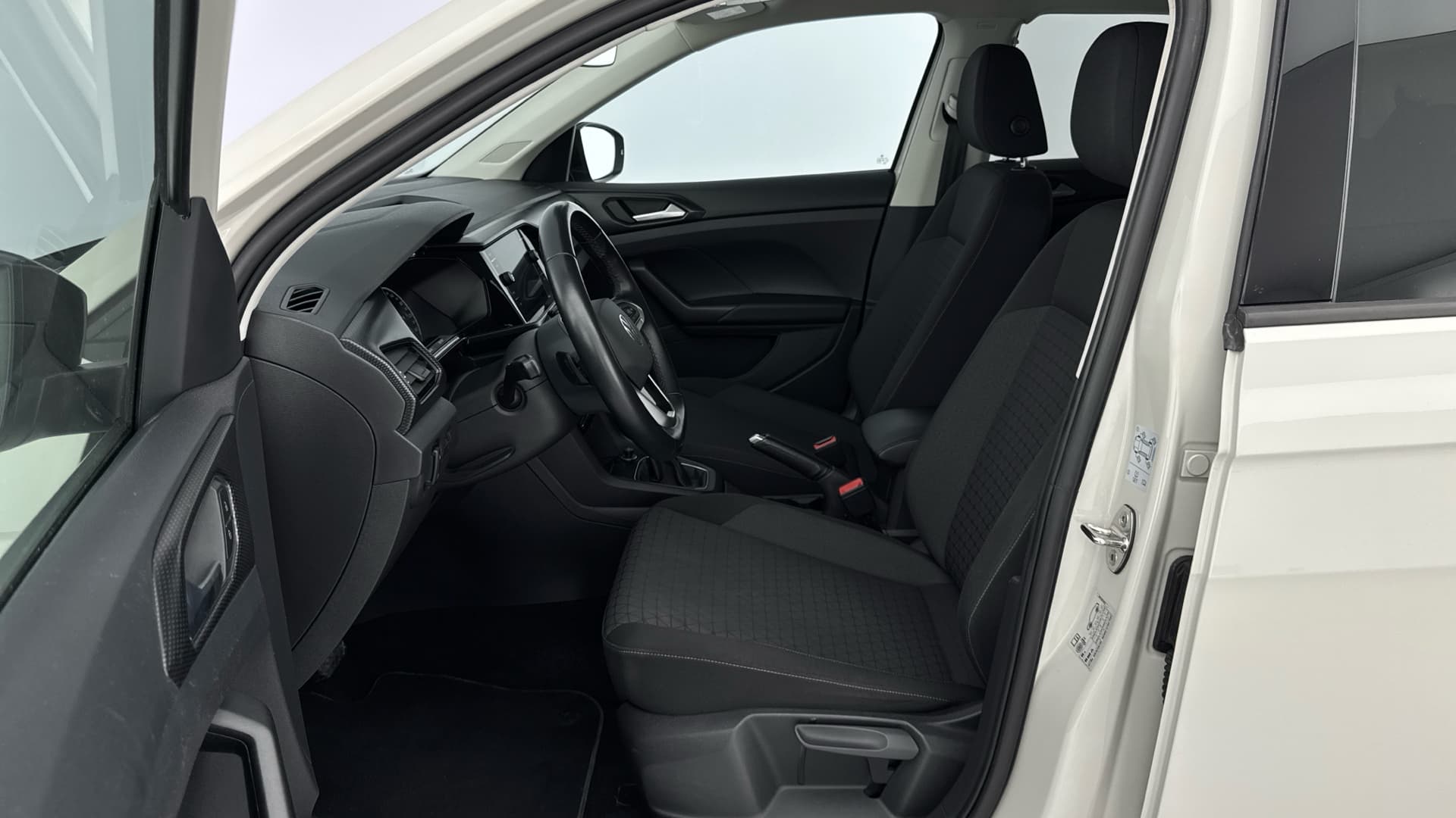 Volkswagen T-Cross - 11