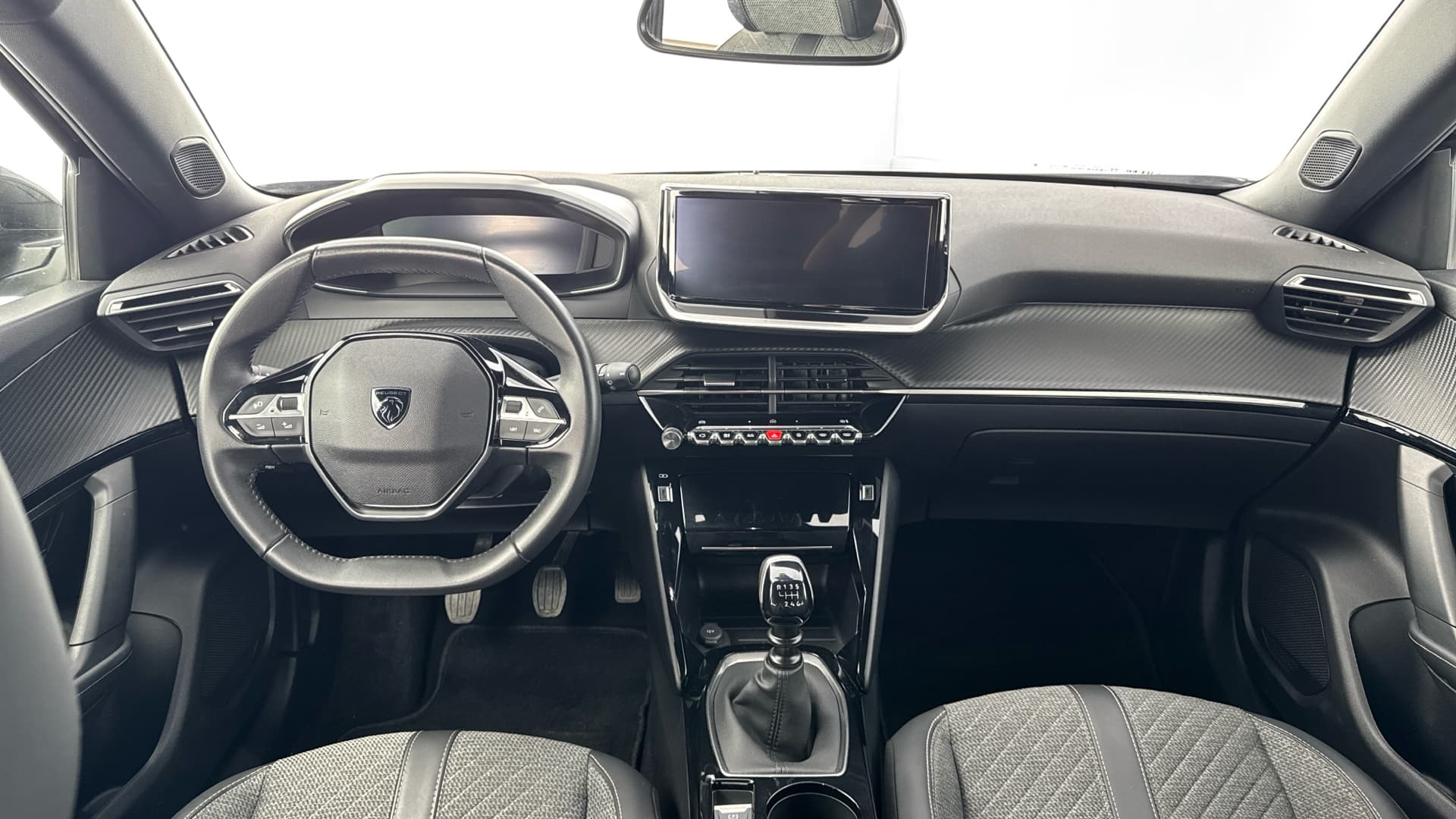 Peugeot 2008 - 10