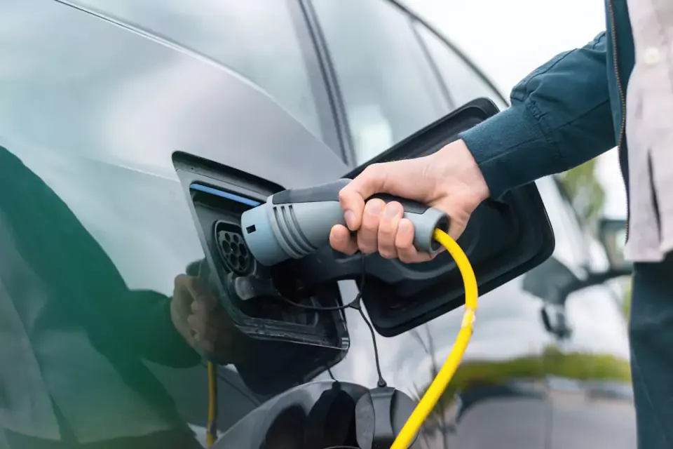 carro elétrico carregamento; incentivo à compra de carros elétricos 2025